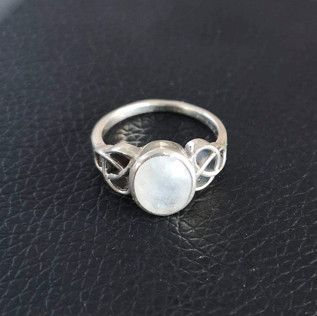 Bague en argent pierre de lune