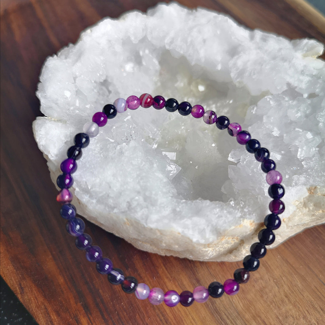 Bracelet en pierre agate violette