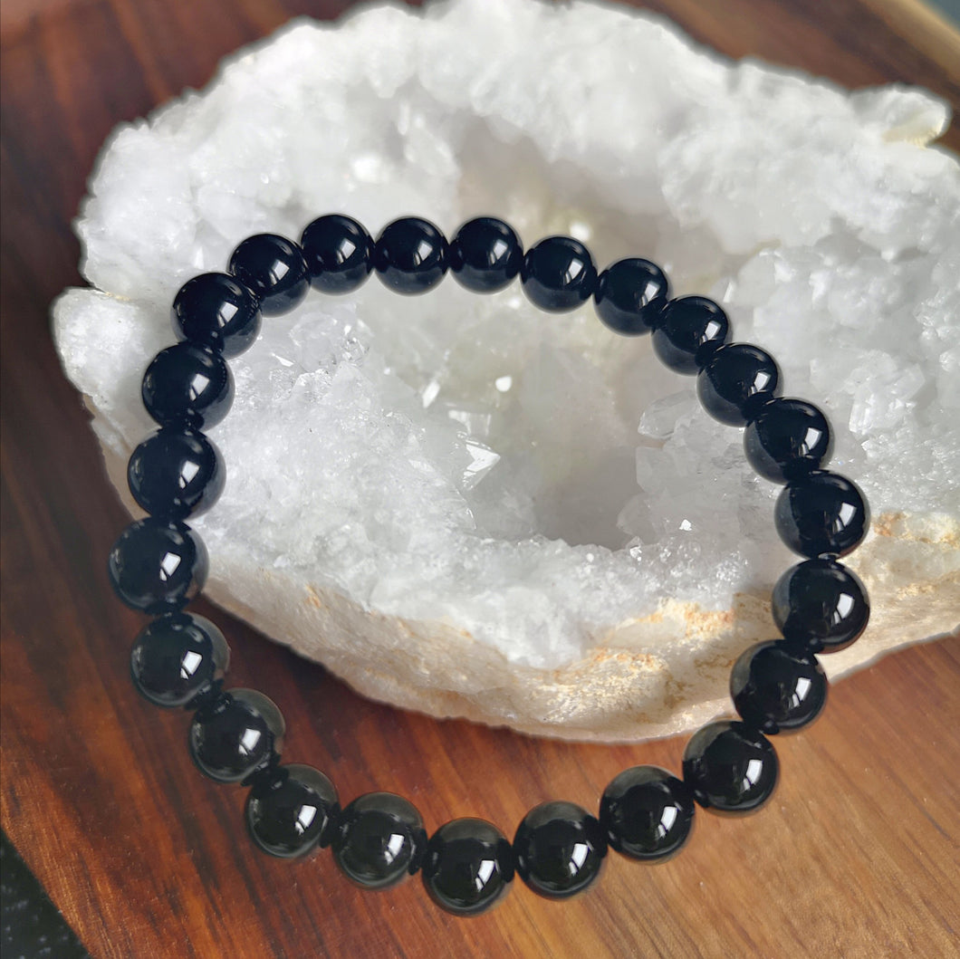 Bracelet en pierre spinelle noire