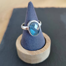 Charger l&#39;image dans la galerie, Bague en argent 925 labradorite
