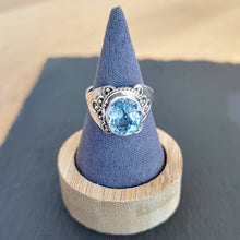 Charger l&#39;image dans la galerie, Bague indienne en argent 925 Topaze bleue
