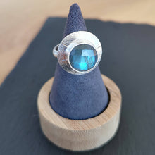 Charger l&#39;image dans la galerie, Bague en argent 925 labradorite Jia
