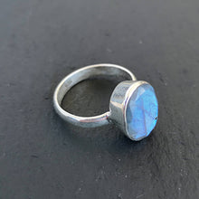 Charger l&#39;image dans la galerie, Bague en argent 925 labradorite Lola
