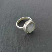 Charger l&#39;image dans la galerie, Bague en argent labradorite Jyothi
