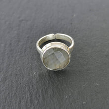 Charger l&#39;image dans la galerie, Bague en argent labradorite Jyothi
