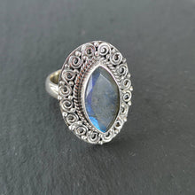 Charger l&#39;image dans la galerie, Bague indienne en argent labradorite Jaipur
