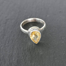 Charger l&#39;image dans la galerie, Bague en argent 925 citrine Jyothi
