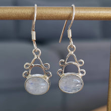 Charger l&#39;image dans la galerie, Boucles d&#39;oreilles argent pierre de lune Jaipur
