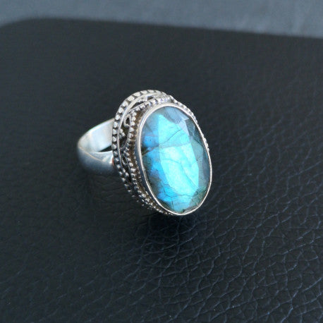 Bague indienne en argent labradorite Lata